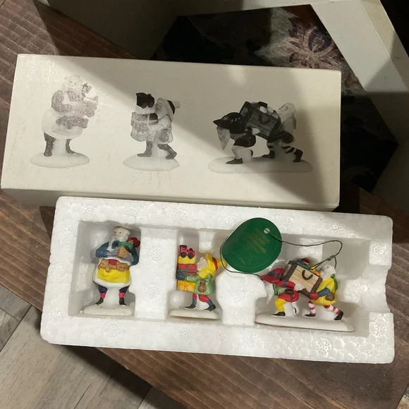 Toymaker Elves Set dept 56 - Picture 2 of 2